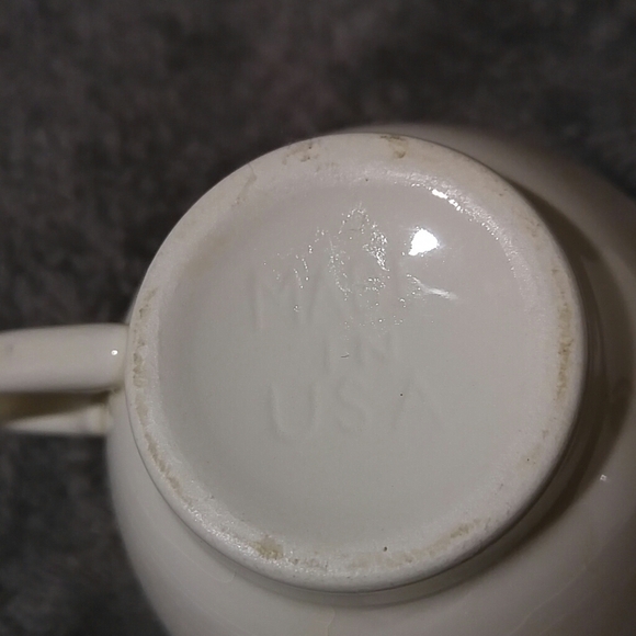 4 Vintage White Tea Cups Yellow Kitchen Chair Set - Picture 3 of 3